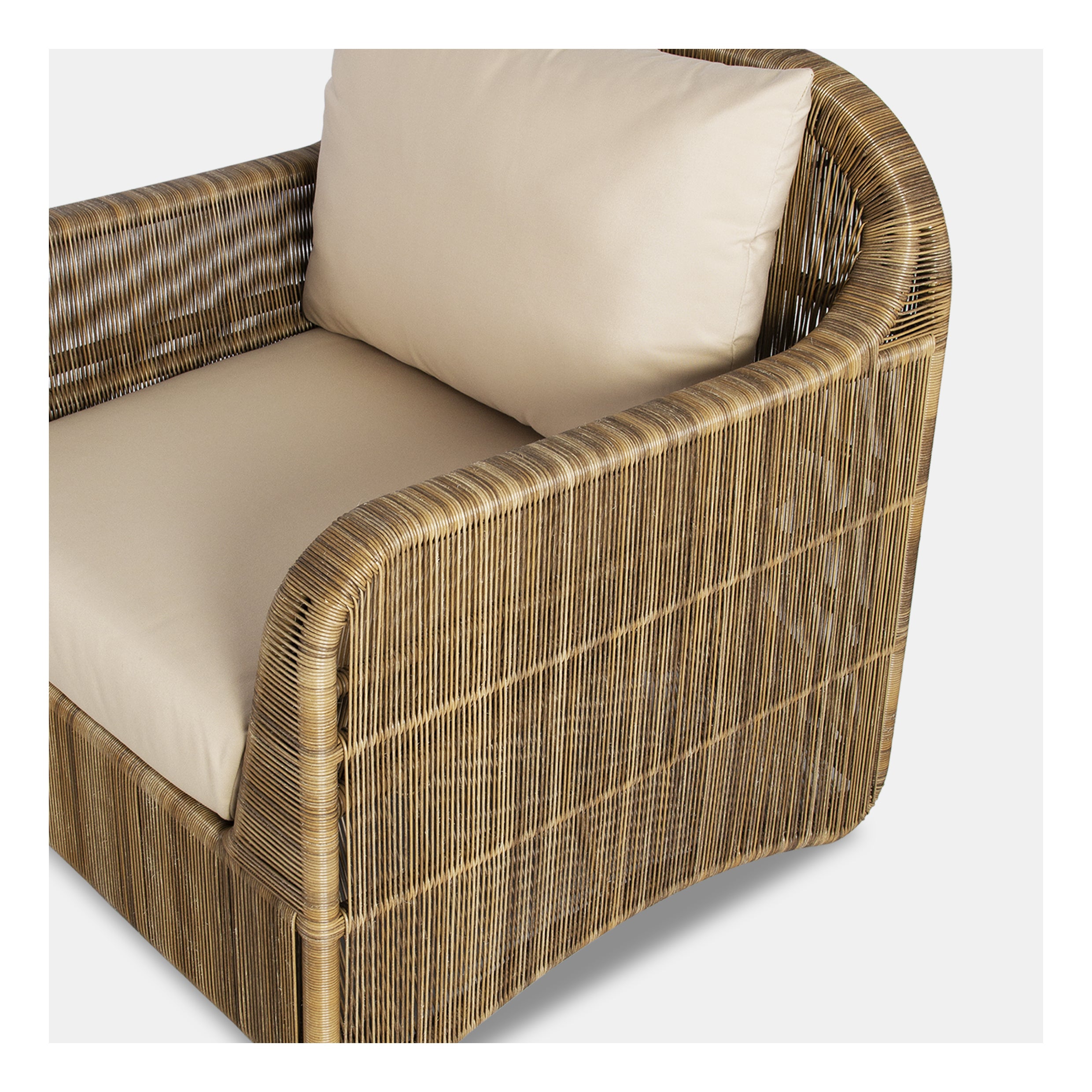 CHESTER LOUNGE CHAIR