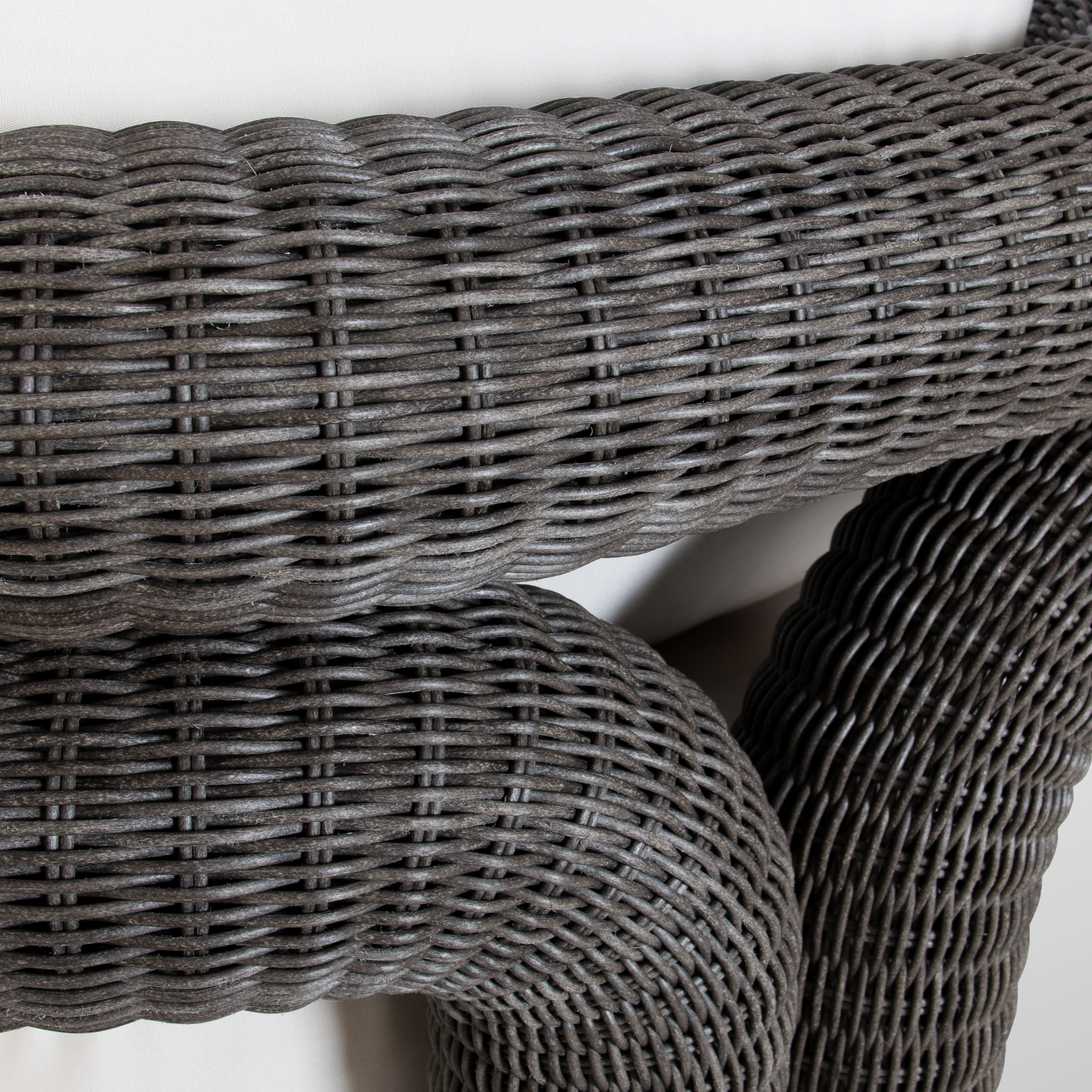 HERTEN LOUNGE CHAIR