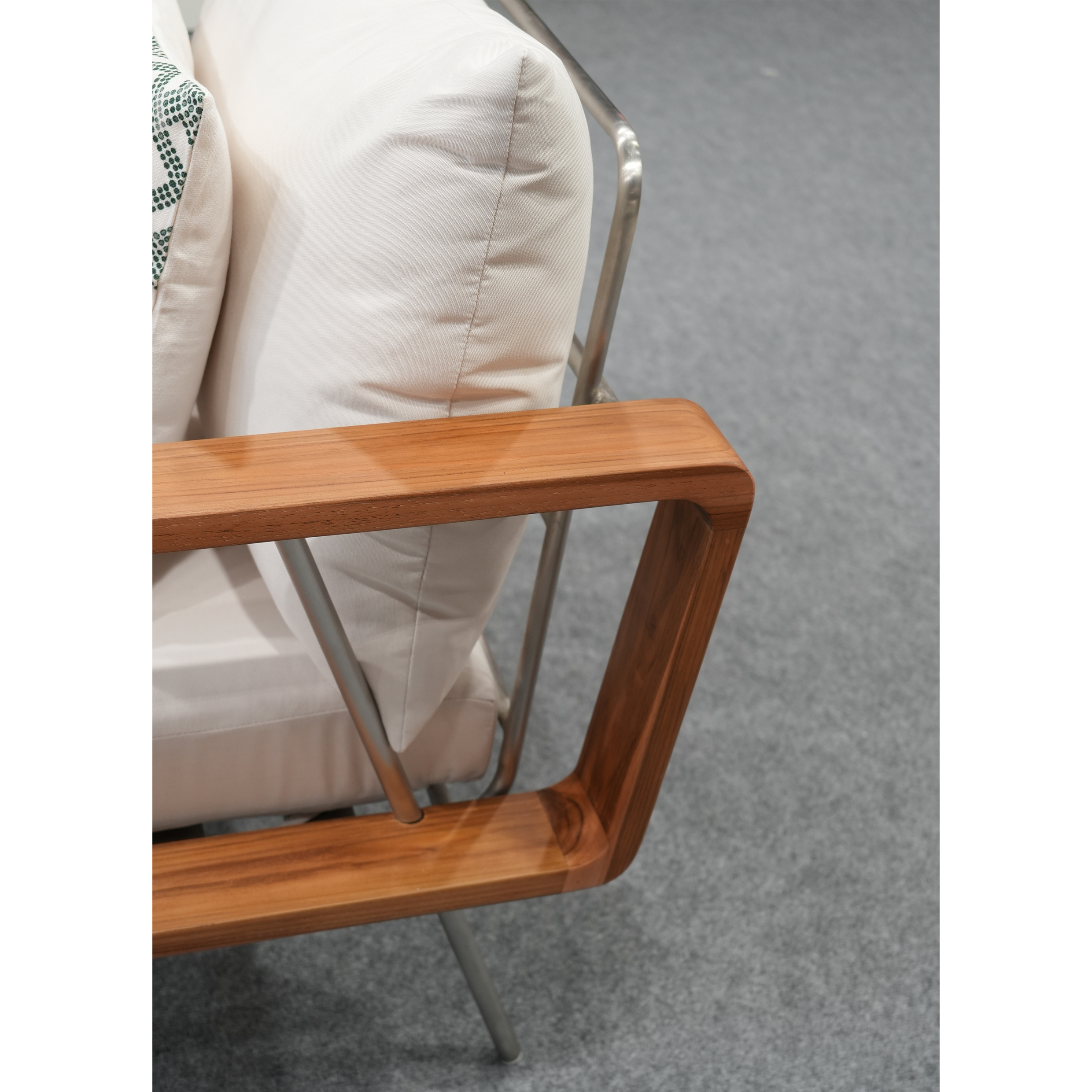 LEVI LOUNGE CHAIR