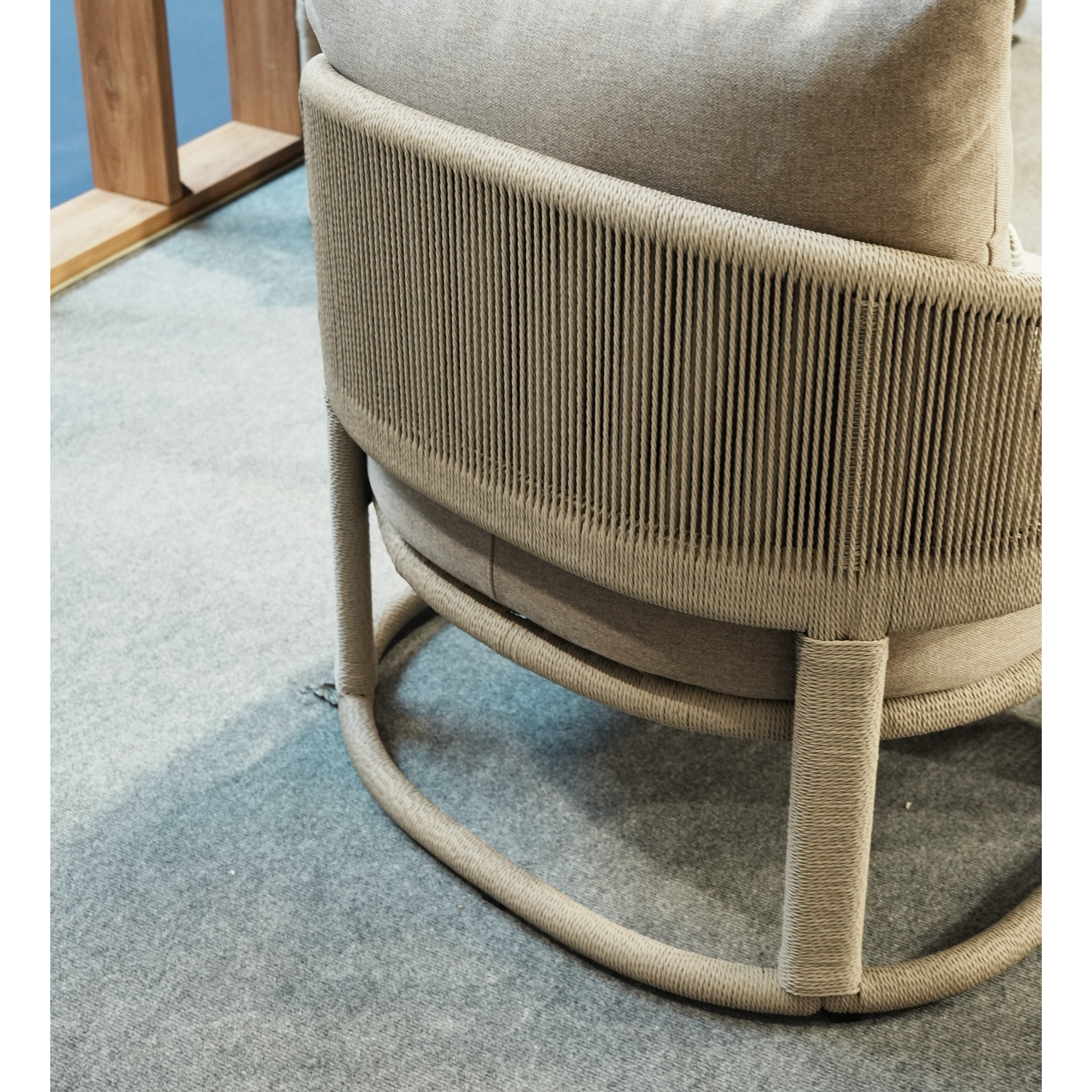 TOLAN LOUNGE CHAIR