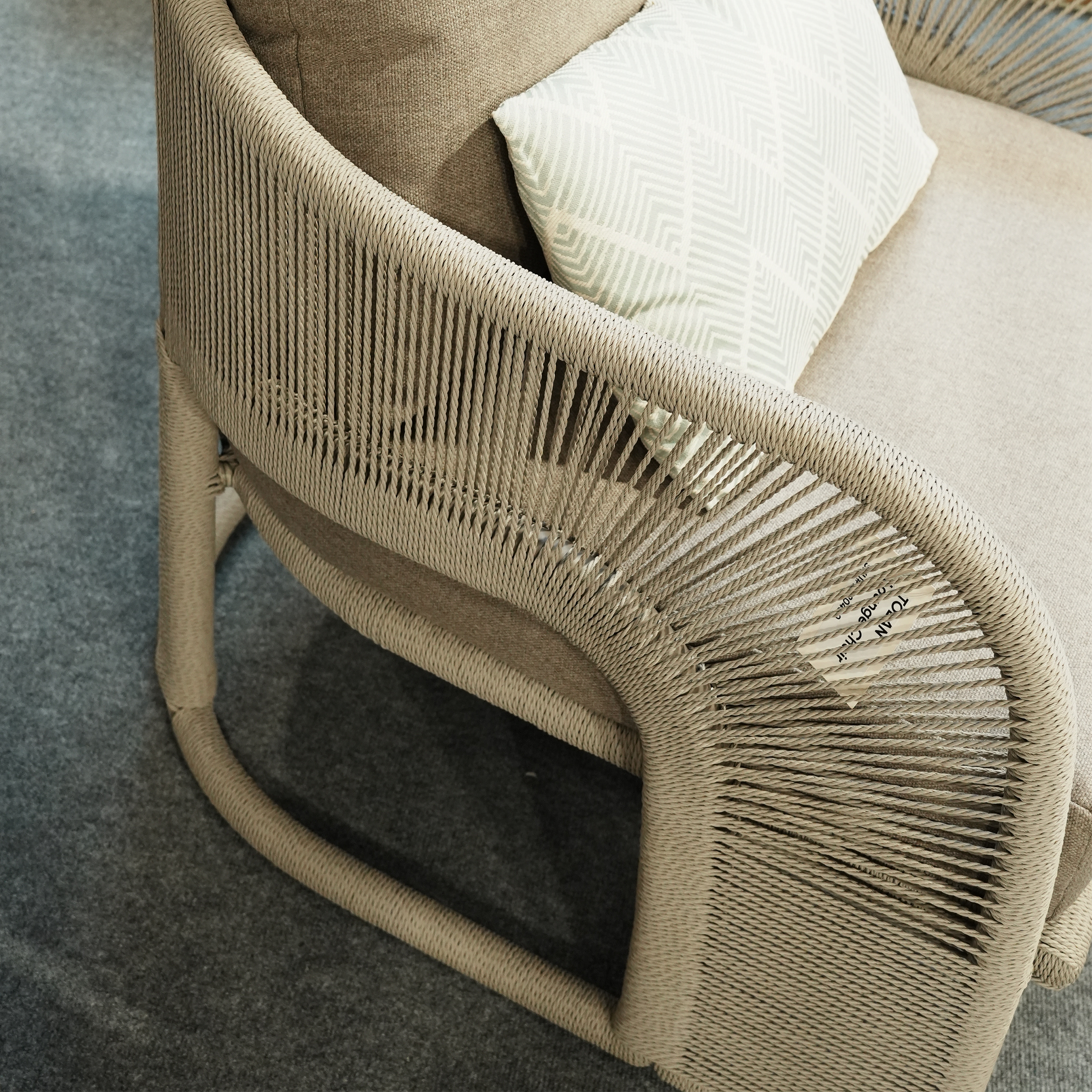 TOLAN LOUNGE CHAIR