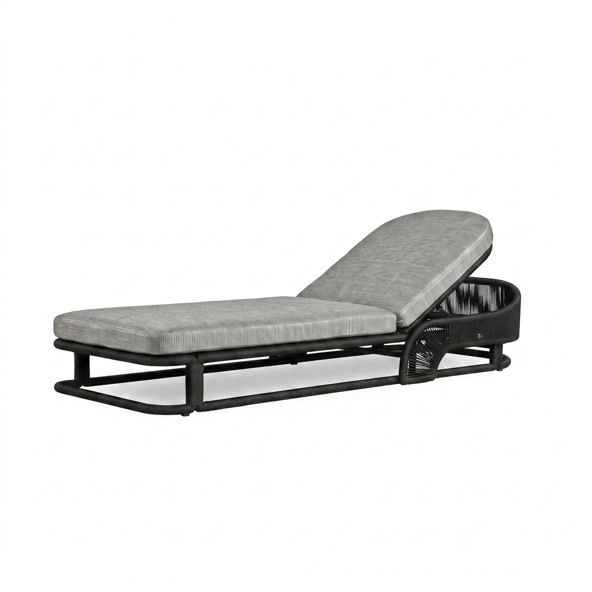 TOLAN CHAISE