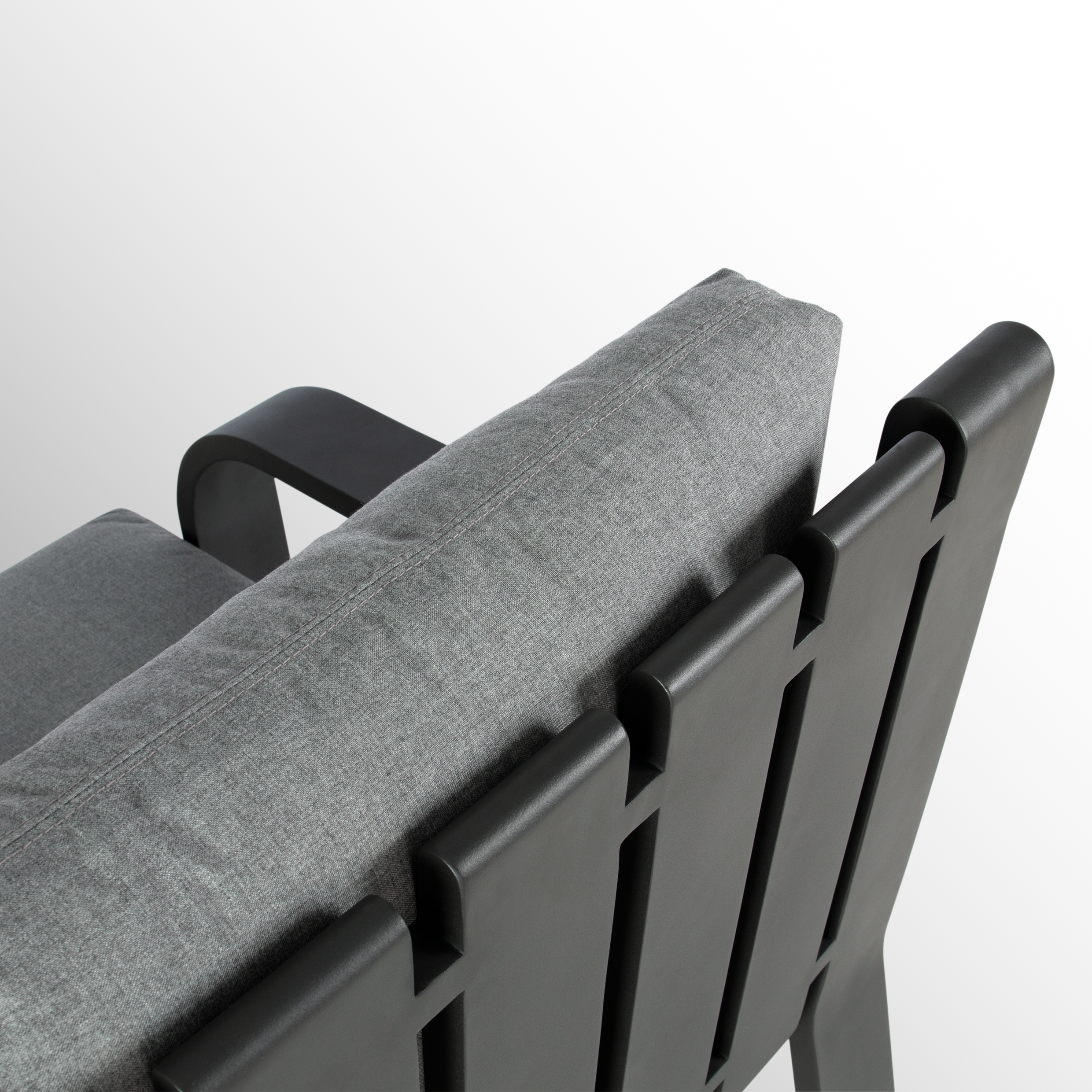 WOLLISH LOUNGE CHAIR