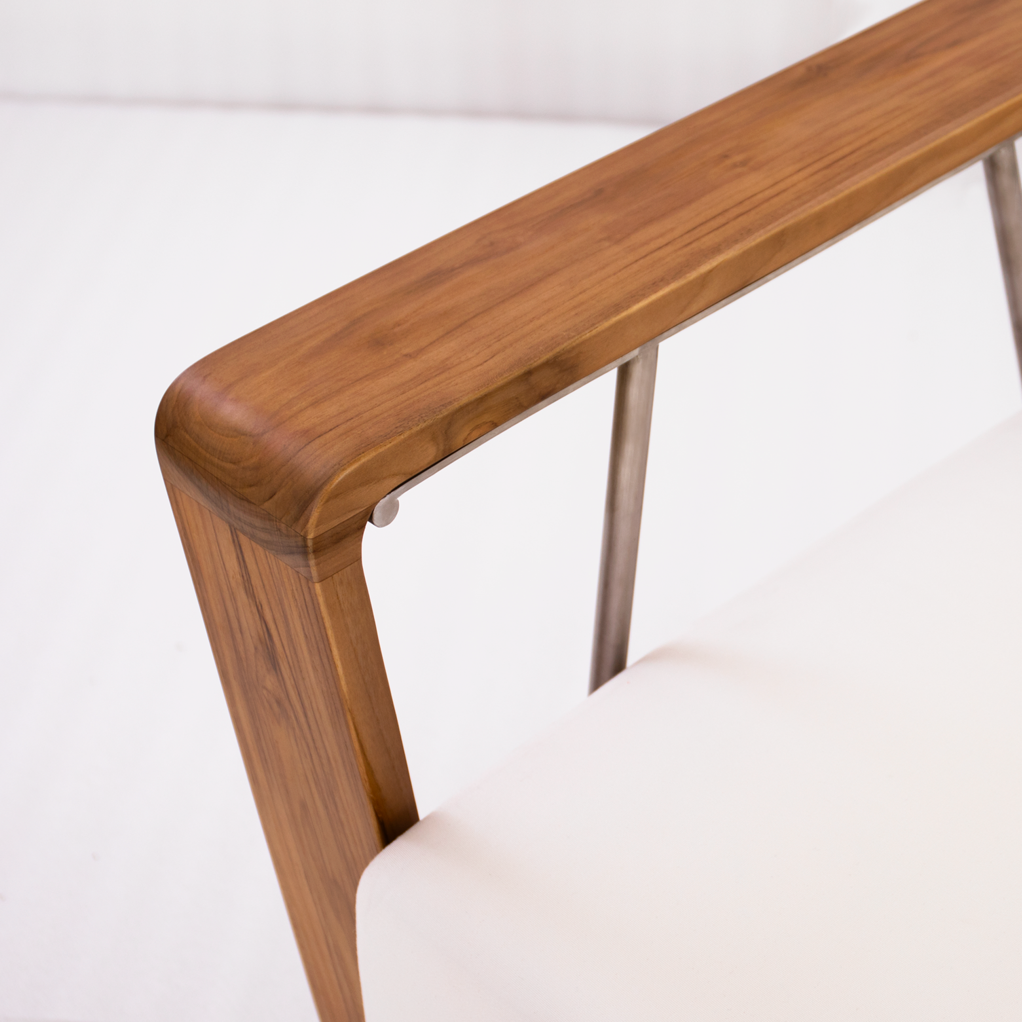 LEVI LUXE LOUNGE CHAIR