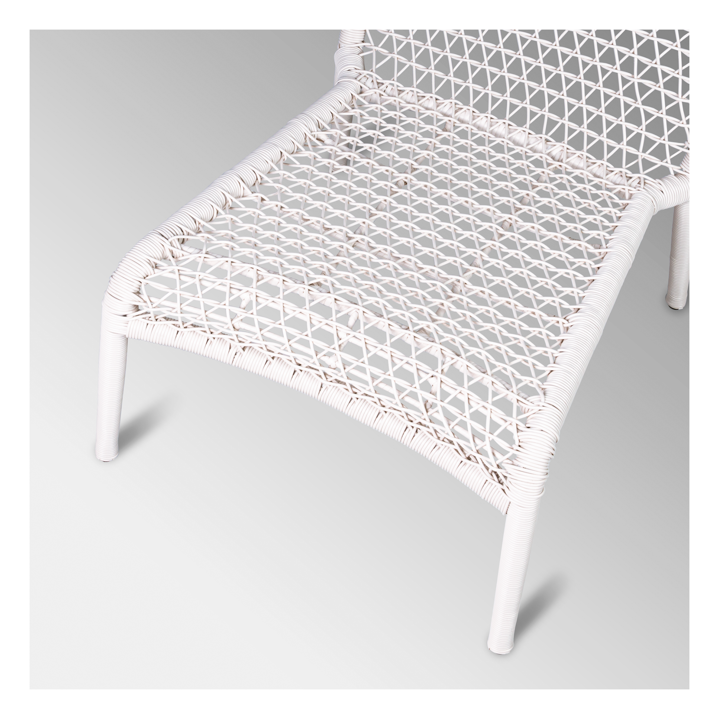 DEVON LOUNGE CHAIR