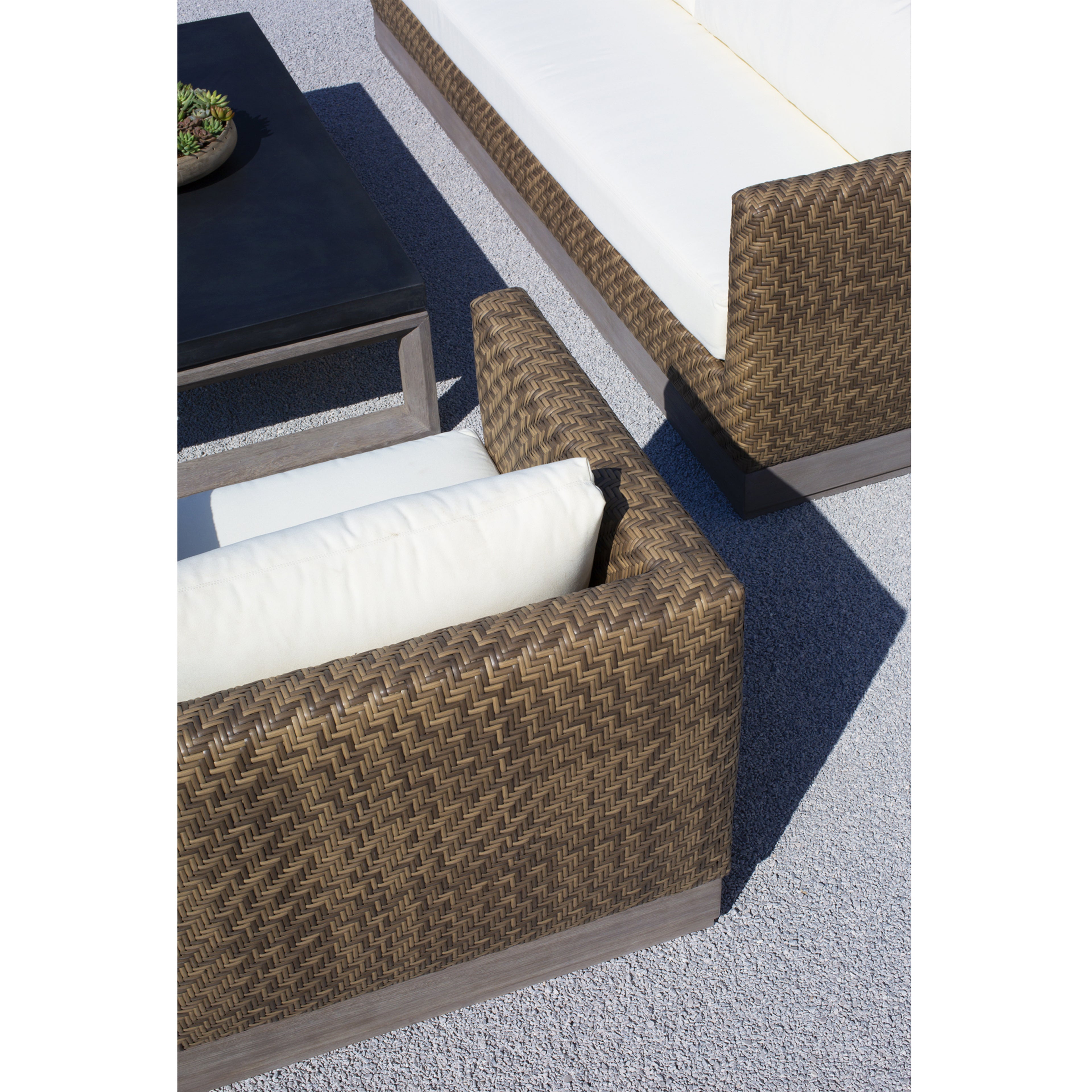 OSIER LOUNGE CHAIR