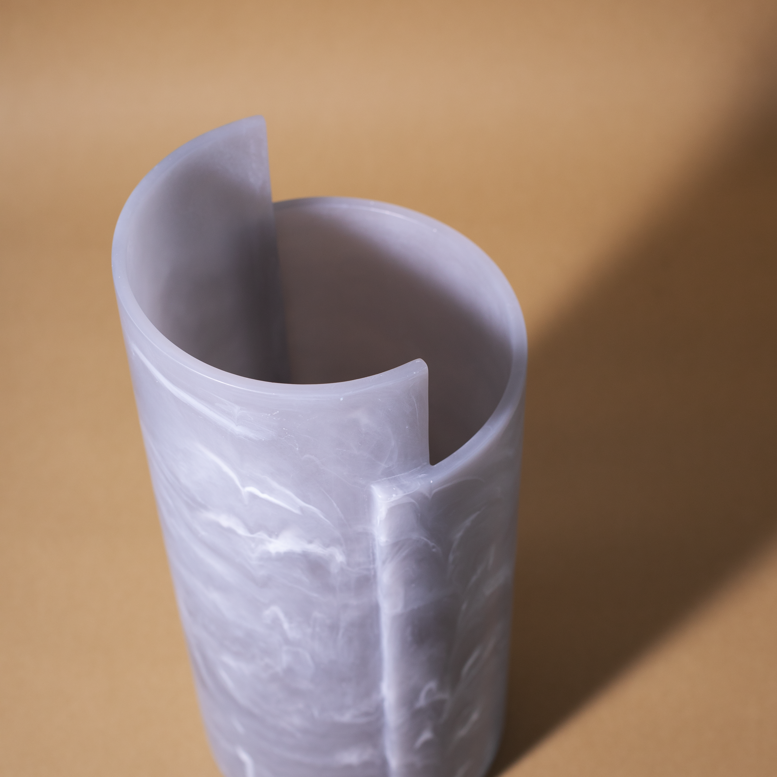 CARA VASE