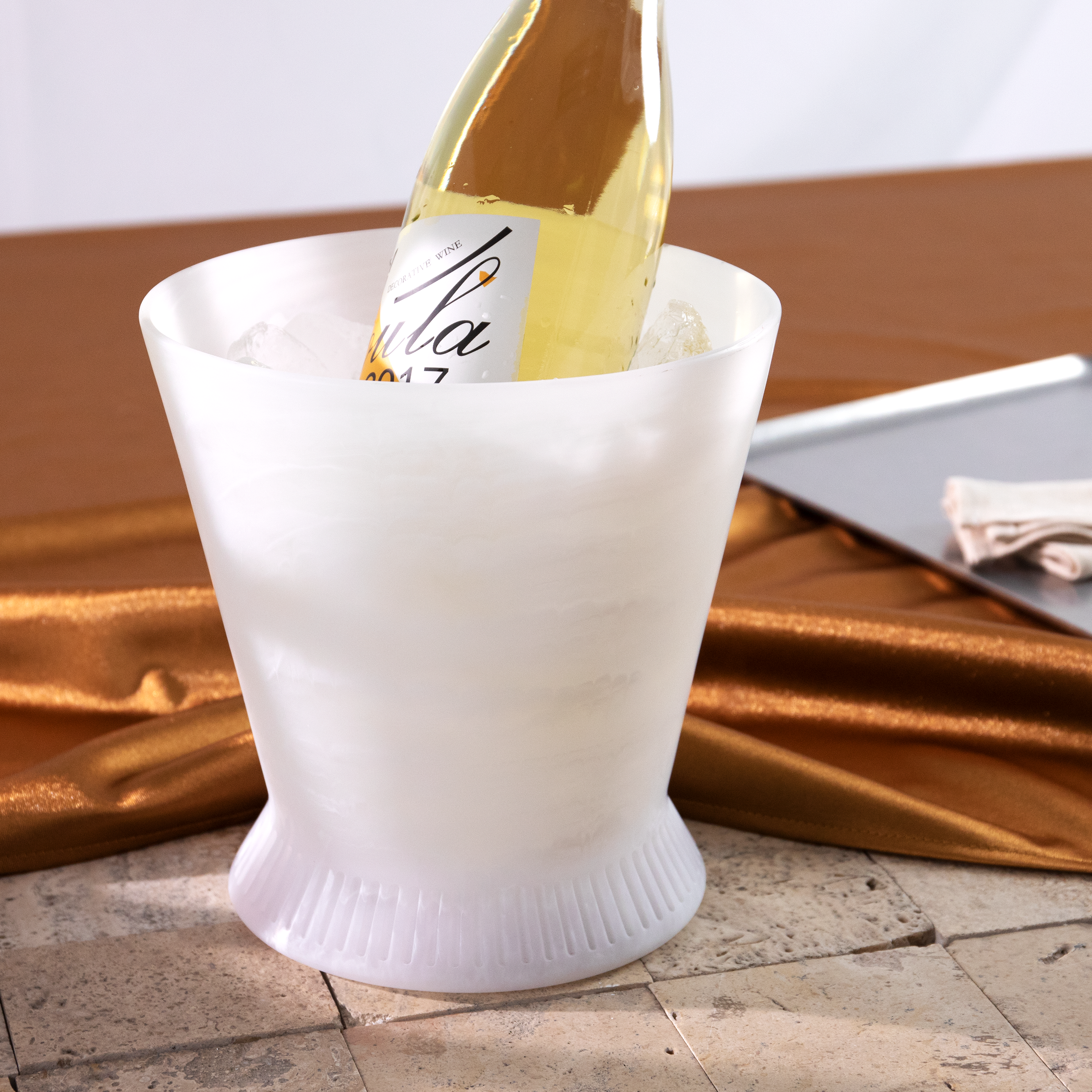 LUMAN WINE BUCKET