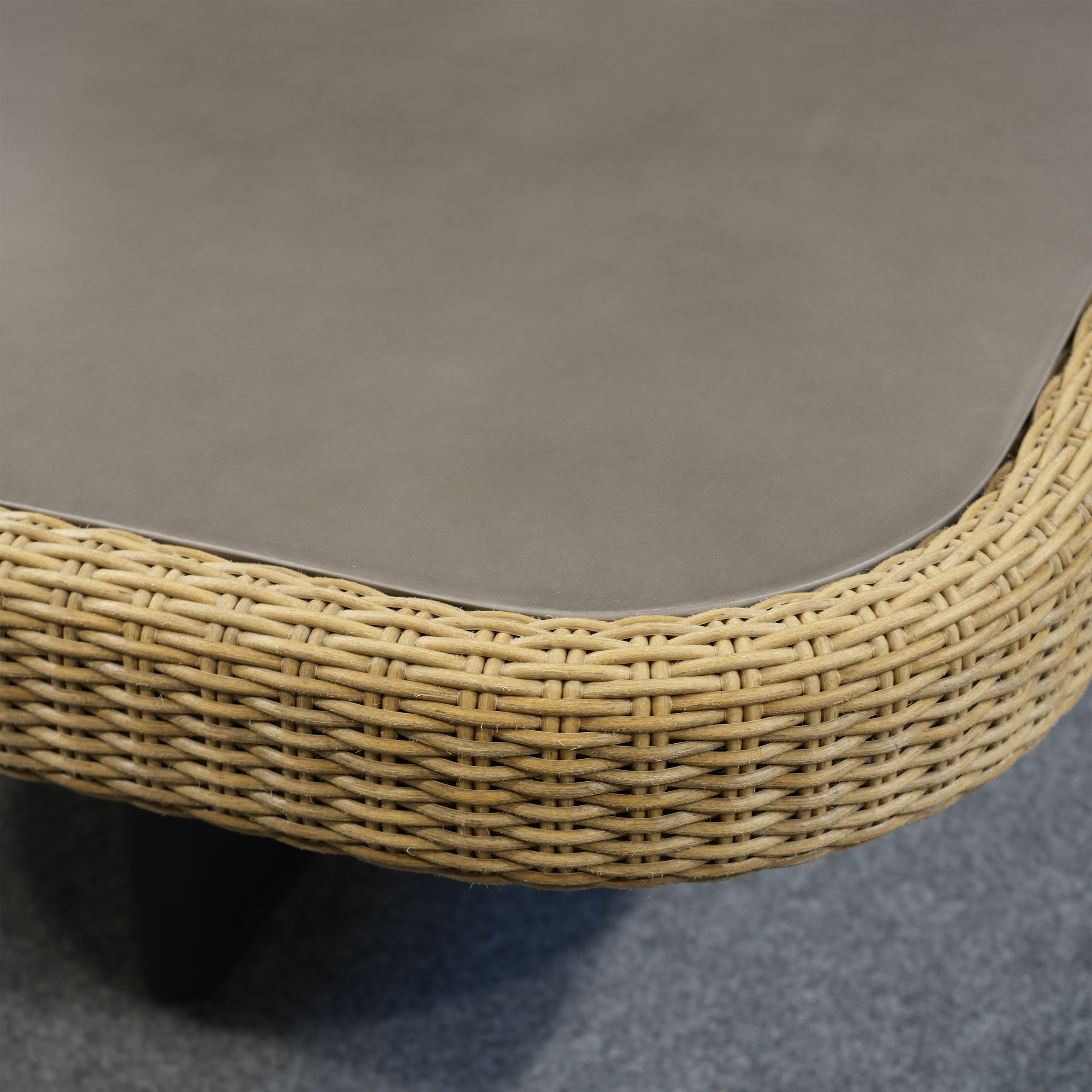 LUZERN COFFEE TABLE
