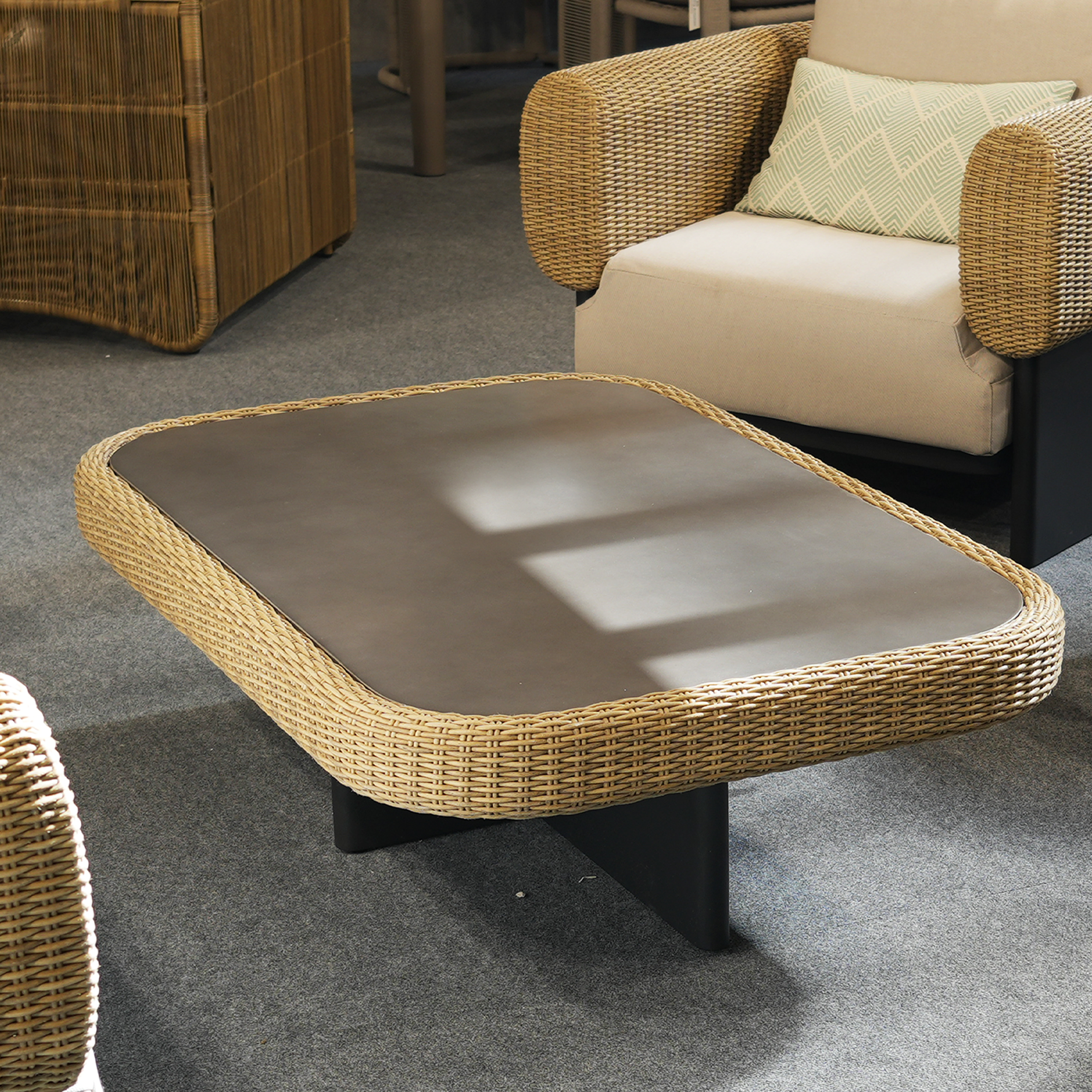 LUZERN COFFEE TABLE