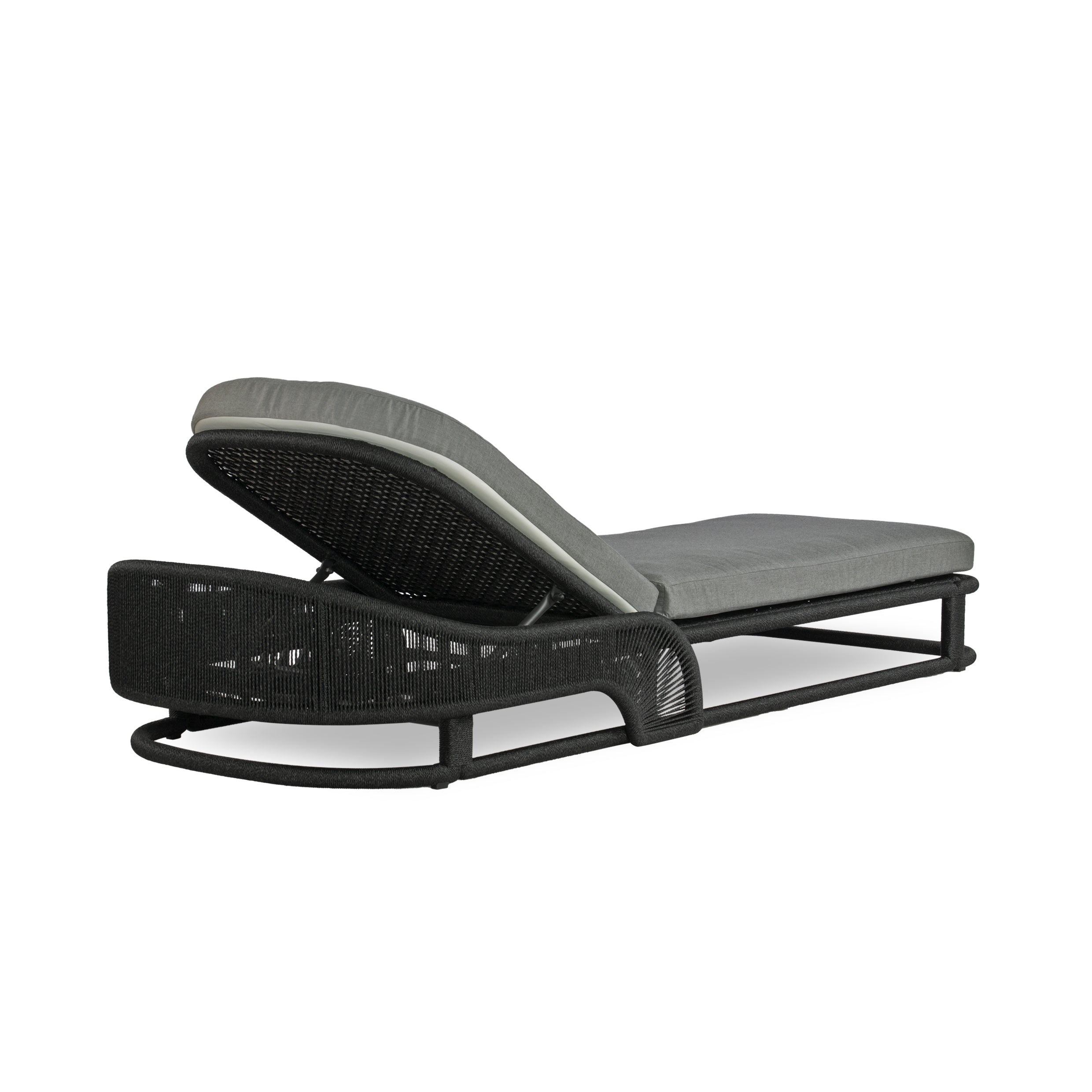 TOLAN CHAISE